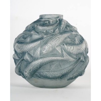 Vase "Oléron" verre blanc patiné bleu de René LALIQUE