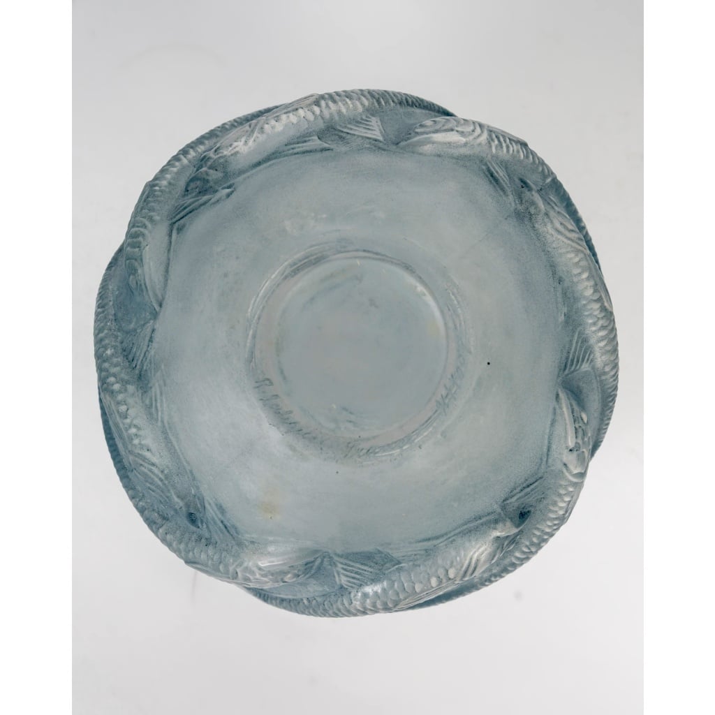 Vase « Oléron » verre blanc patiné bleu de René LALIQUE | Biron 