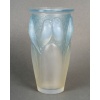 Vase « Ceylan » verre opalescent patiné bleu de René LALIQUE | Biron 
