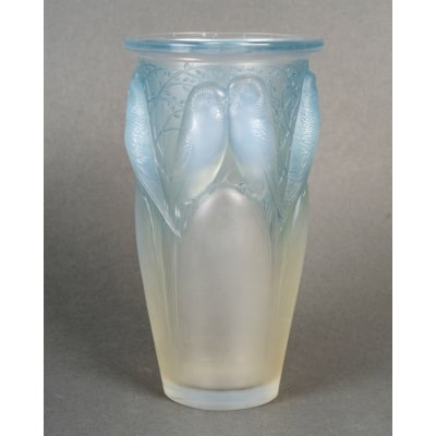 Vase "Ceylan" verre opalescent patiné bleu de René LALIQUE