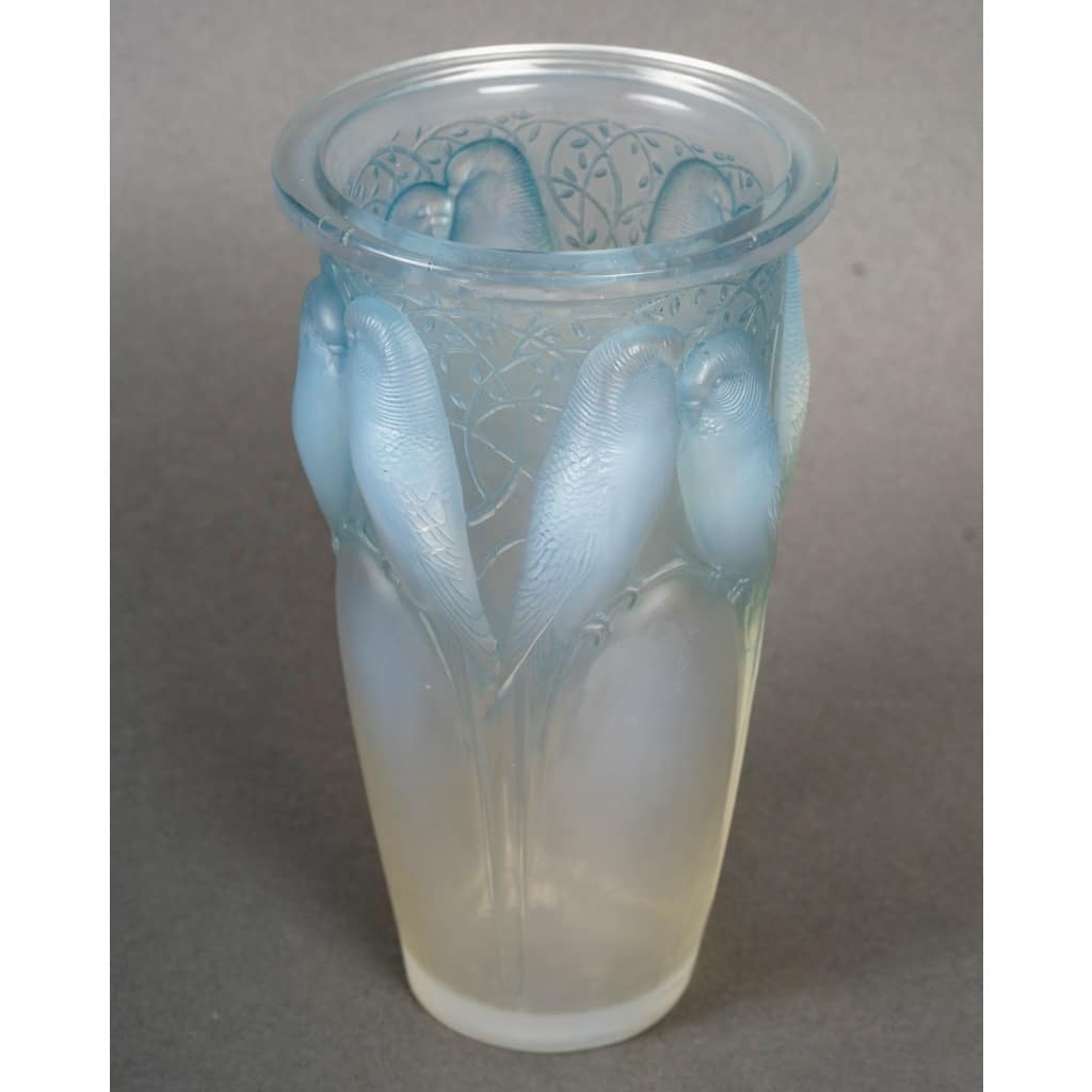 Vase « Ceylan » verre opalescent patiné bleu de René LALIQUE | Biron 
