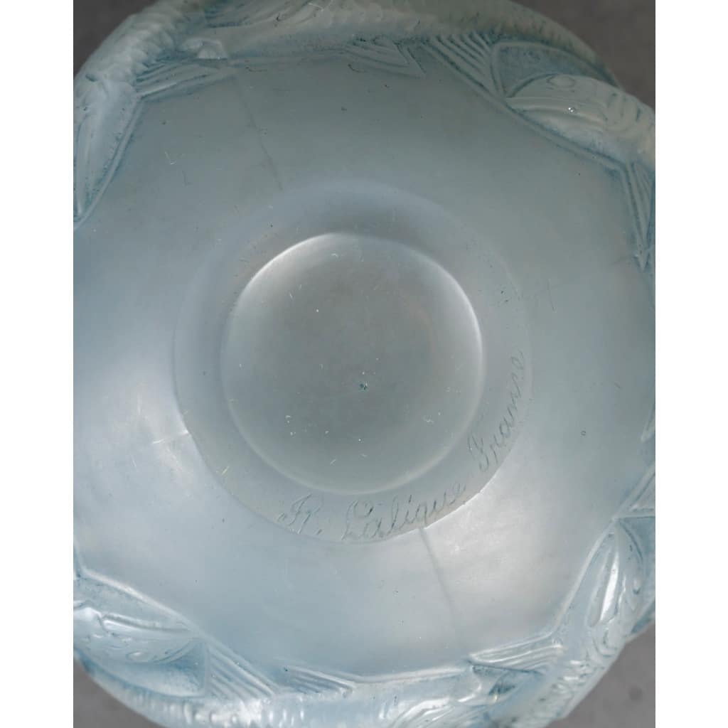Vase « Oléron » verre opalescent patiné bleu de René LALIQUE | Biron 