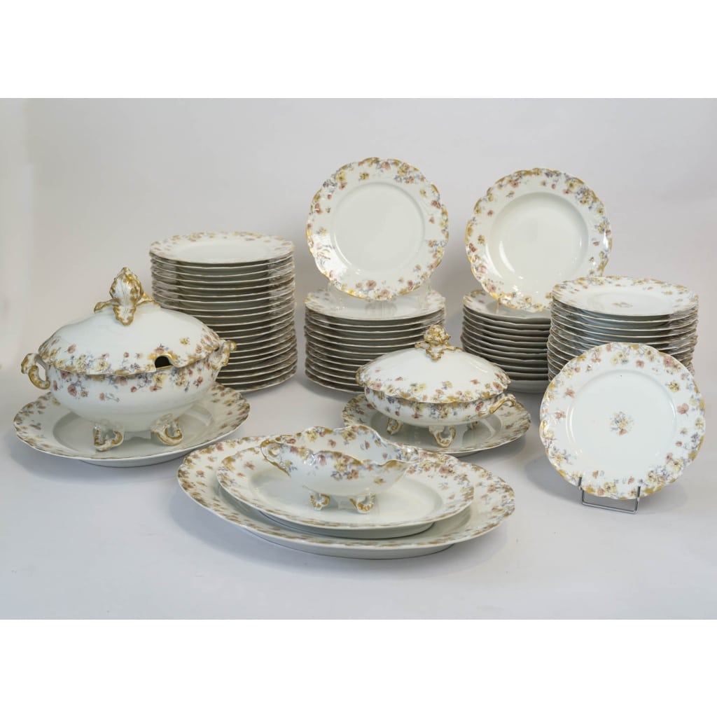 Service En Porcelaine De Limoges – Haviland & Co – 77 Pièces – Décor Floral à L’or Fin – XXe | Biron 