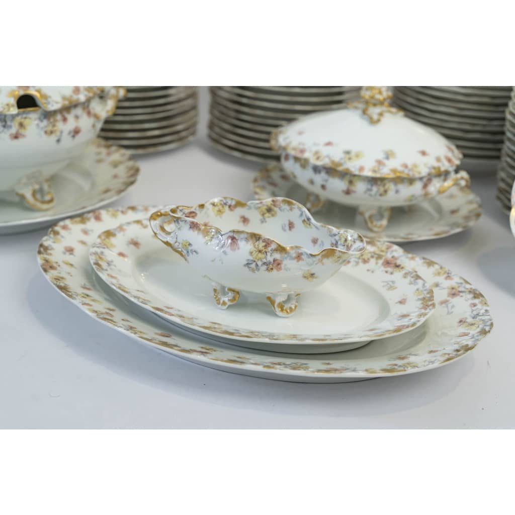 Service En Porcelaine De Limoges – Haviland & Co – 77 Pièces – Décor Floral à L’or Fin – XXe | Biron 
