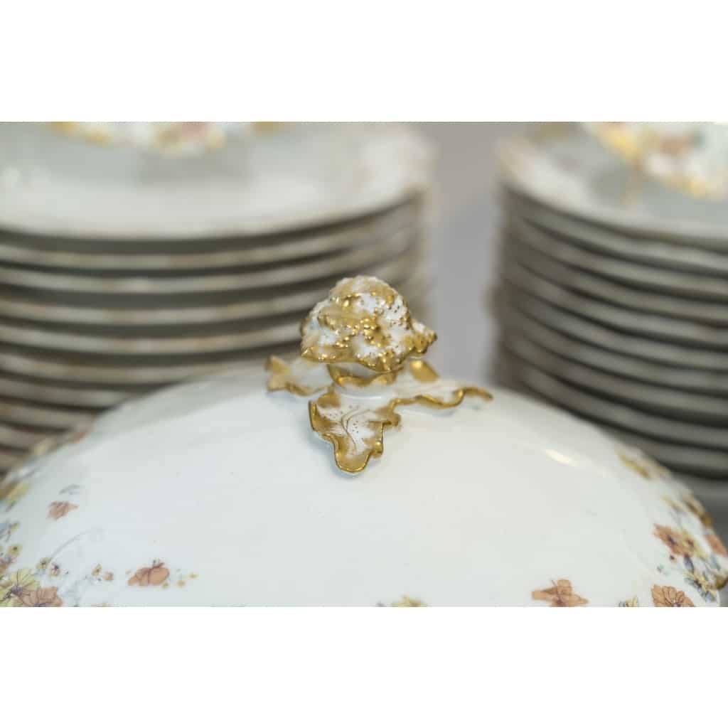 Service En Porcelaine De Limoges – Haviland & Co – 77 Pièces – Décor Floral à L’or Fin – XXe | Biron 