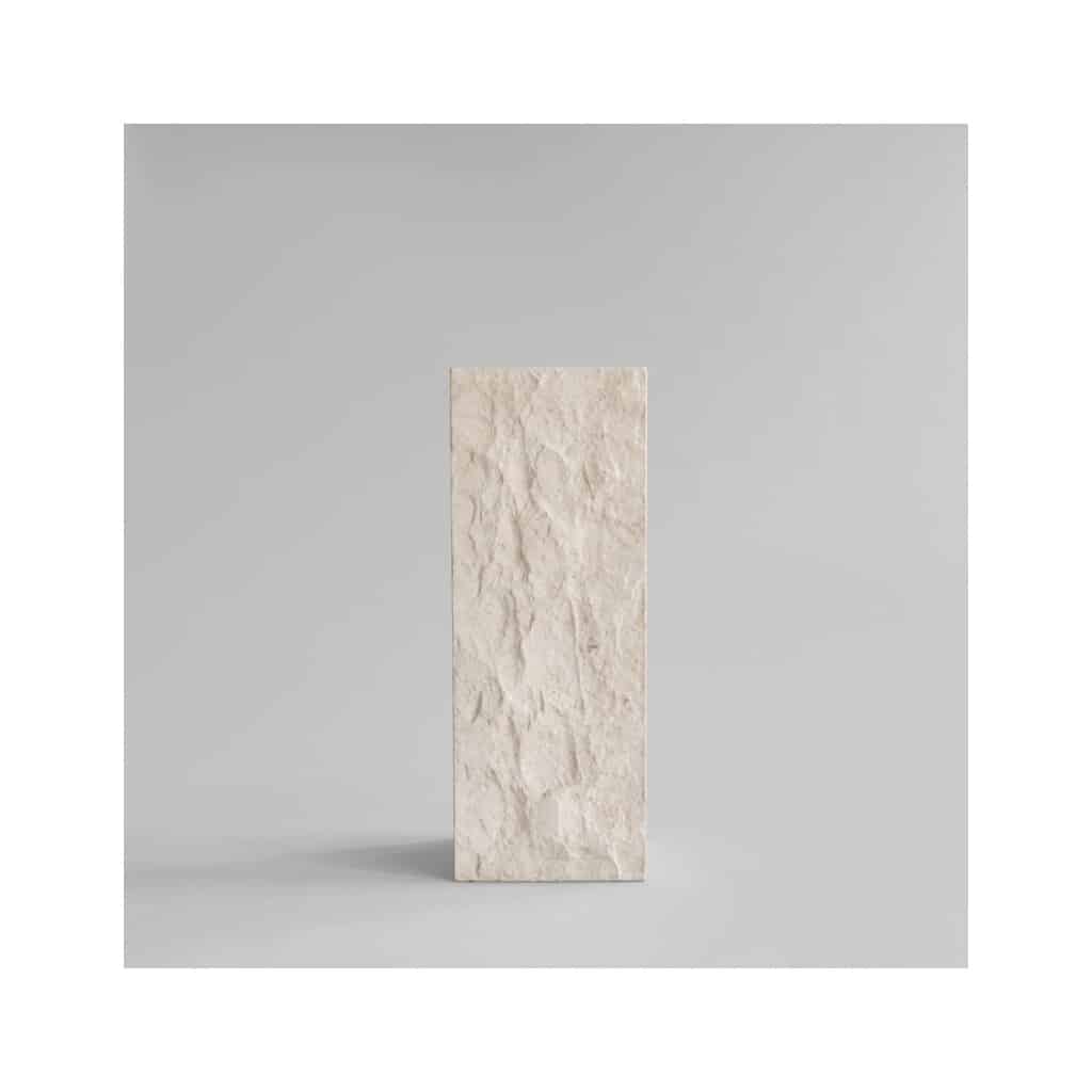 Colonne, gaine en Calcaire, œuvre contemporaine. | Biron 