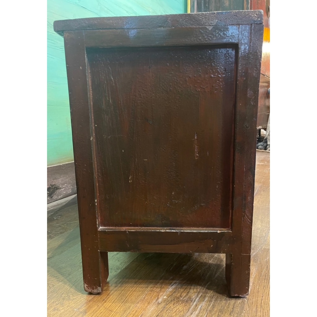 Meuble bas ancien chinois laqué rouge | Biron 