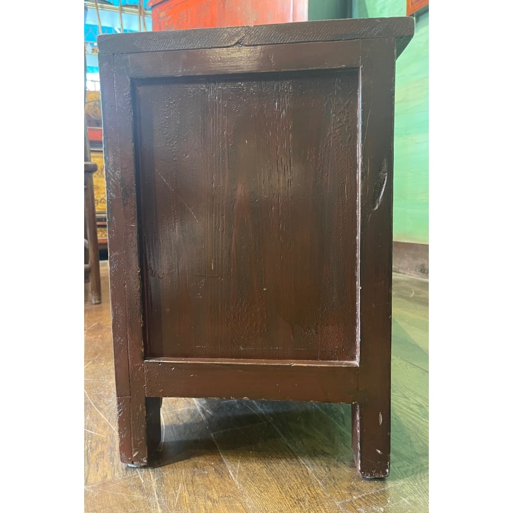 Meuble bas ancien chinois laqué rouge | Biron 
