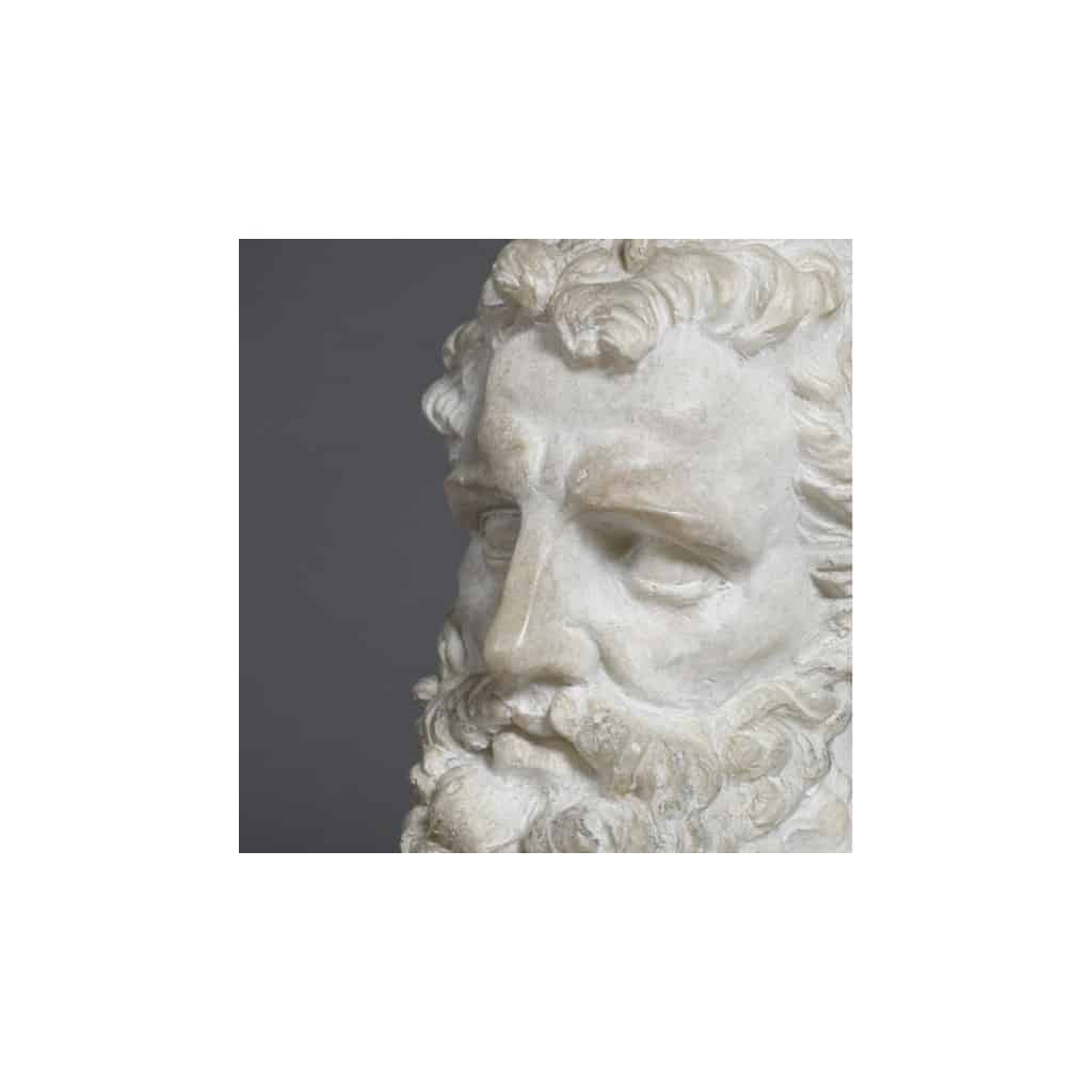Sculpture de Tête d’Hercule, petite taille, en résine et socle en métal. | Biron 