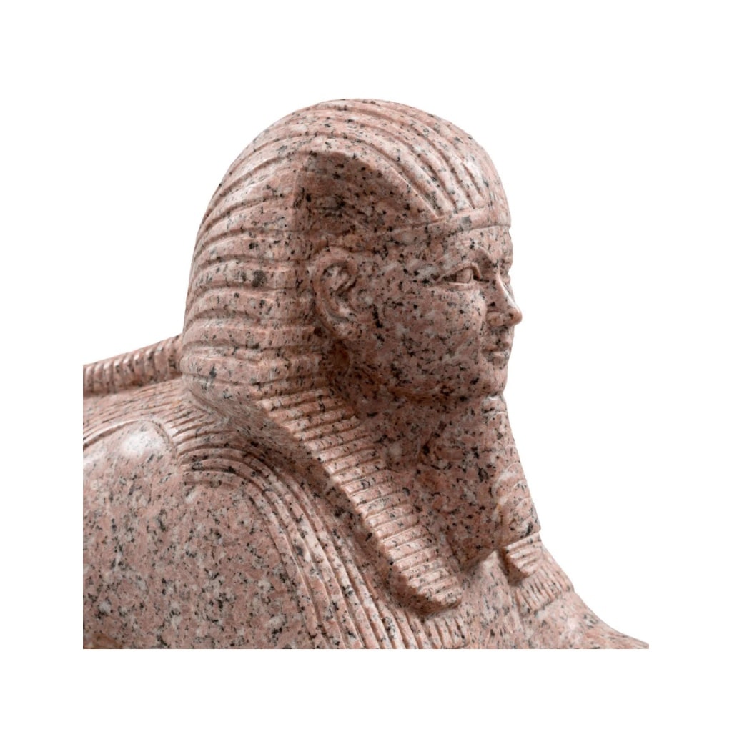 Sculpture d’un Sphinx en granit, dans le gout de l’Egypte ancienne, XXème siècle. | Biron 