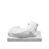 Sculpture d’un lion couché en marbre blanc, dans le gout de l’Egypte ancienne, XXème siècle. | Biron 