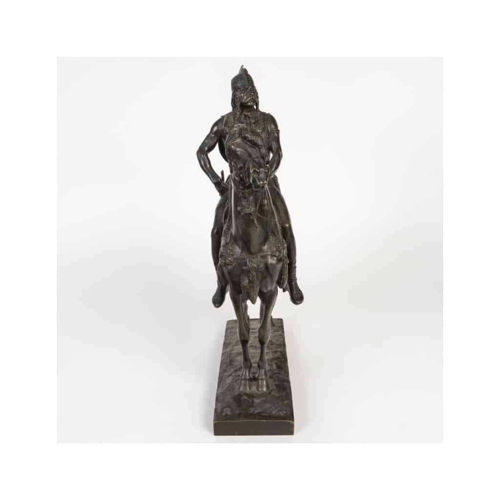 Sculpture en bronze représentant un chef gaulois, signé FREMIET. | Biron 