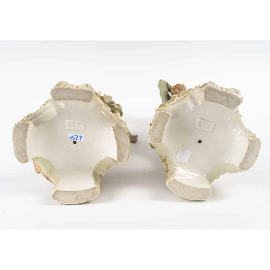 Paire de Statuettes Romantiques en Porcelaine Polychrome | Biron 