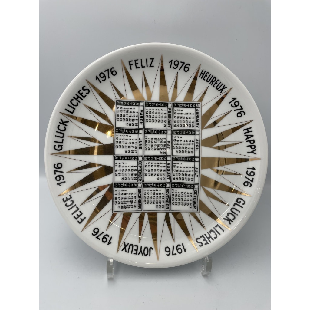 Suite de onze assiettes de la série Calendario par Piero FORNASETTI | Biron 