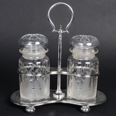 Service à Épices en Métal Argenté et Cristal Gravé – Époque Napoléon III, XIXᵉ Siècle