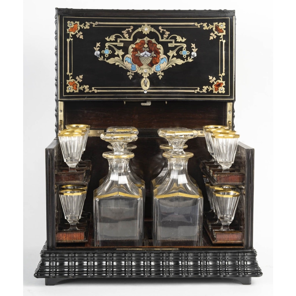 Cave à Liqueurs et Cigares Napoléon III à décor marqueté polychrome, 1860 circa | Biron 