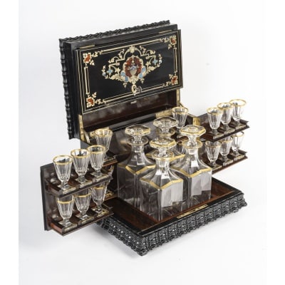 Cave à Liqueurs et Cigares Napoléon III à décor marqueté polychrome, 1860 circa