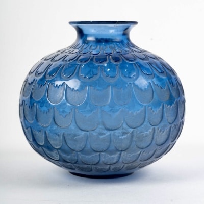 Vase "Grenade" verre bleu saphir de René LALIQUE