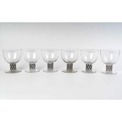 Suite de 6 Verres "Saint Nabor" verre blanc émaillé noir de René LALIQUE