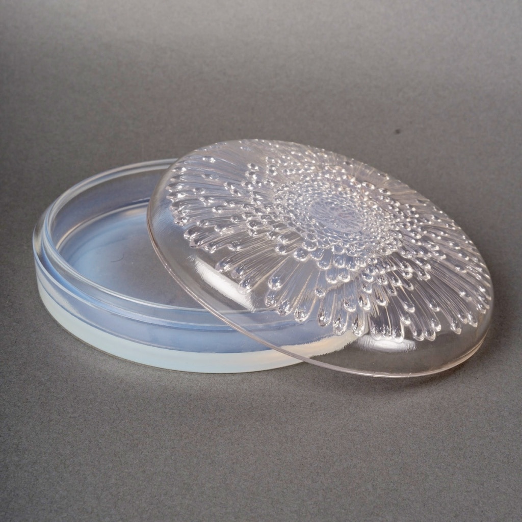 Boîte « Tokyo » verre opalescent de René LALIQUE | Biron 