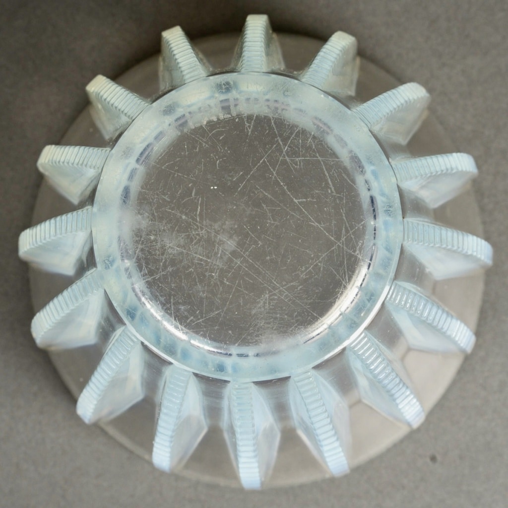 Vase « Chamonix » verre opalescent de René LALIQUE | Biron 
