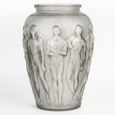 Vase "Palestre" verre blanc patiné gris de René LALIQUE