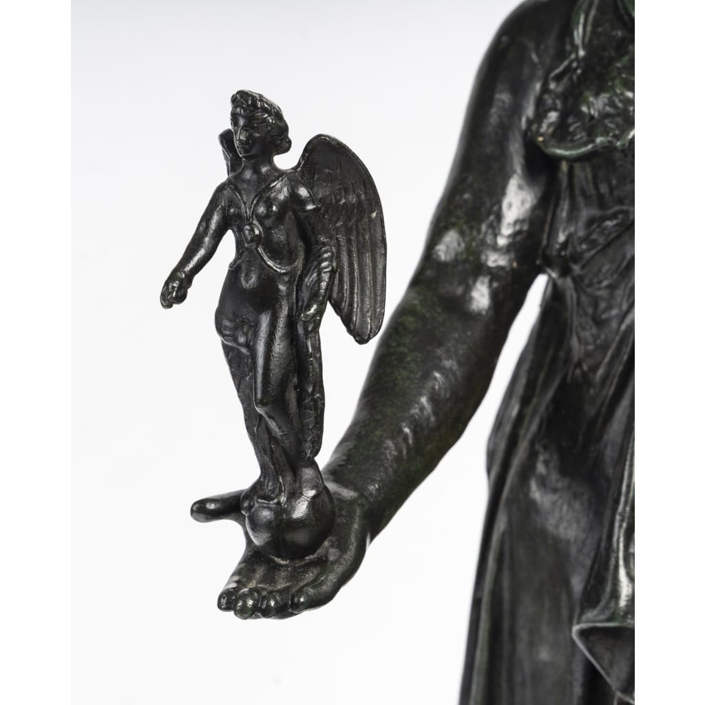 Magnifique bronze représentant la statue d’Athéna Parthénos d’après l’antique, patine brune, XIXe siècle | Biron 