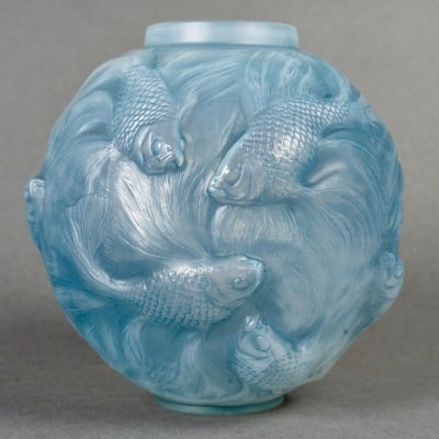 Vase "Formose" verre opalescent patiné bleu de René LALIQUE