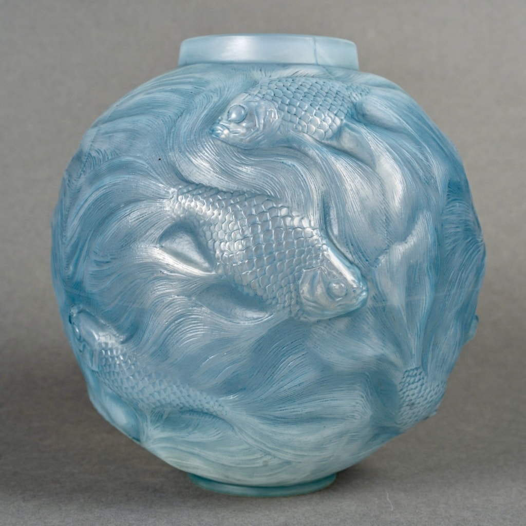 Vase « Formose » verre opalescent patiné bleu de René LALIQUE | Biron 