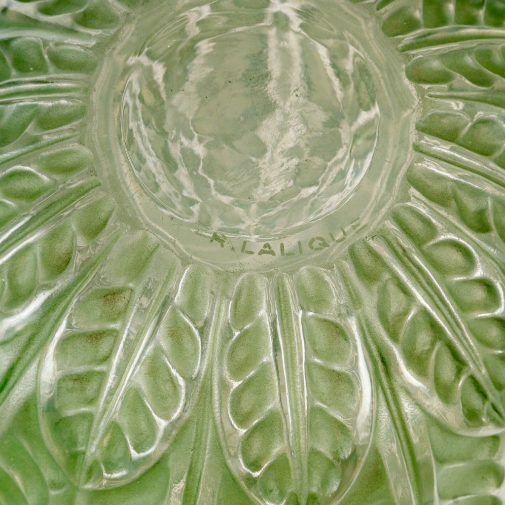 Vase « Malesherbes » verre blanc patiné vert de René LALIQUE | Biron 