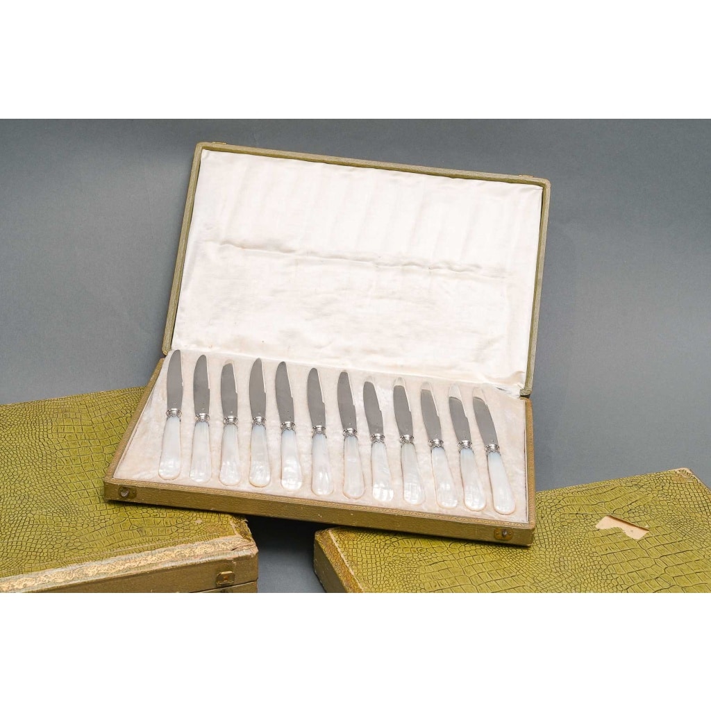 Service de coutellerie de 36 couteaux en coffret d’origine ART DECO | Biron 