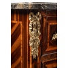 Commode d’époque Louis XV en Satiné, Bois de Rose et Bois Violette estampillée de Bon Durand | Biron 