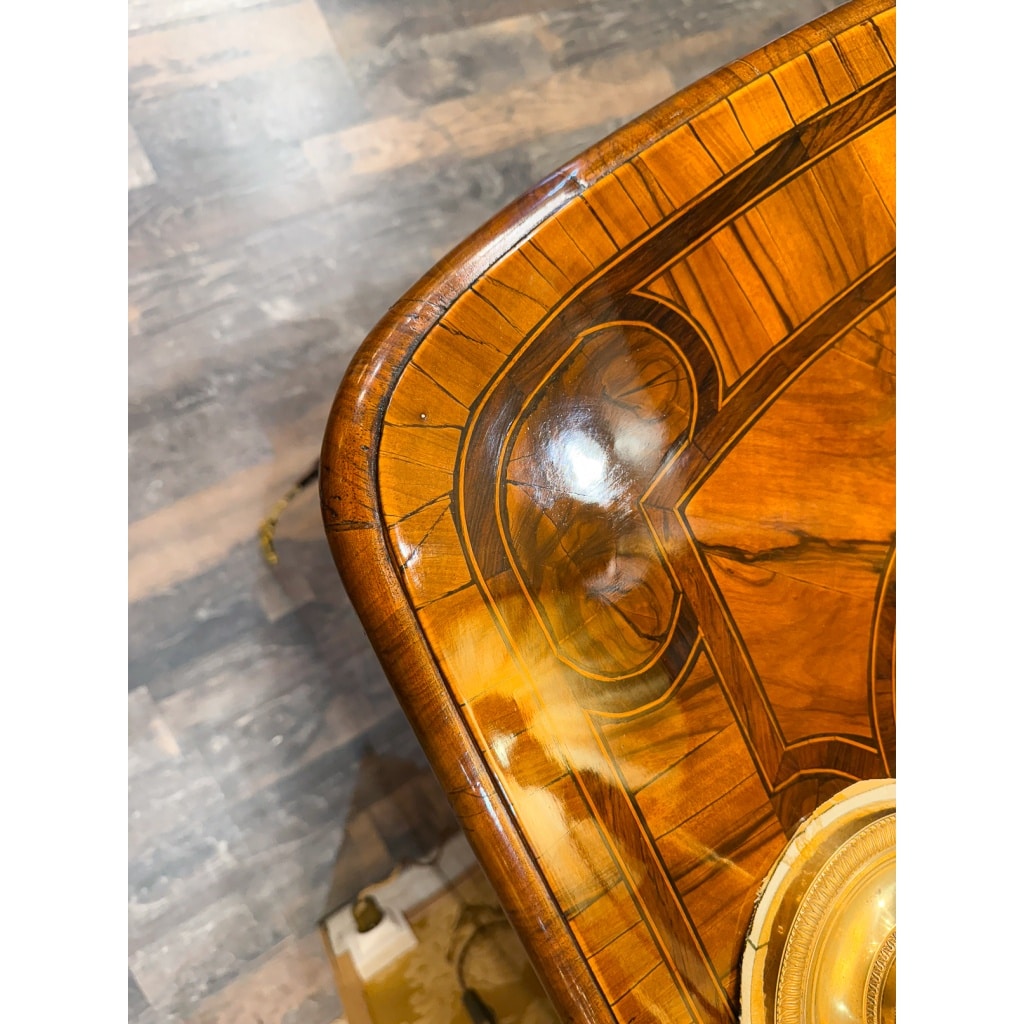 Commode du Dauphiné à marqueterie de cœurs d’époque Louis XIV vers 1700-1710 | Biron 