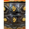 Commode Provençale d’époque Louis XV en noyer laqué sculpté d’une coquille et de branches d’olivier | Biron 