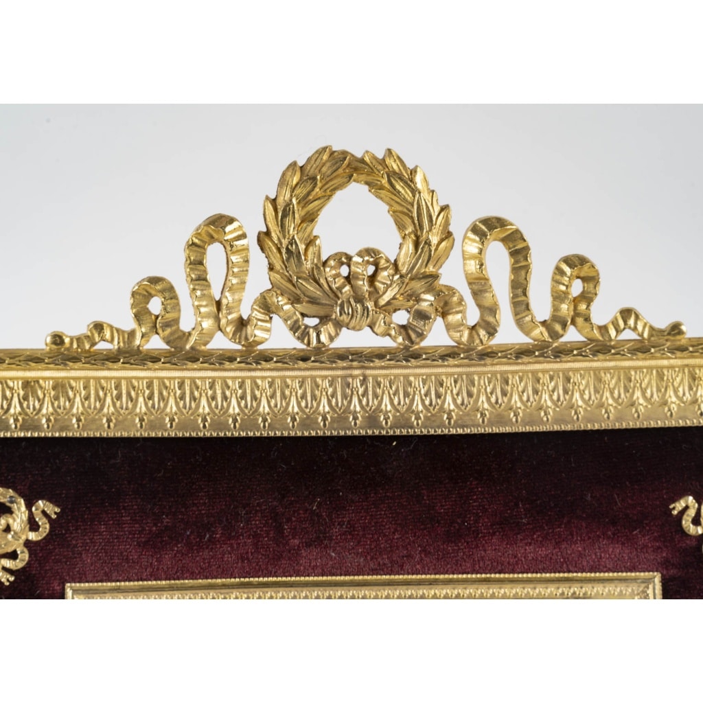 Cadre en bronze doré et velours bordeaux – Napoléon III, XIXe siècle | Biron 