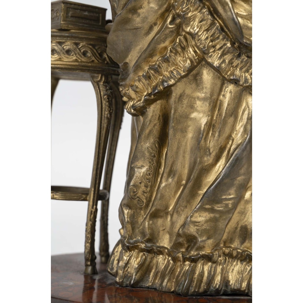 Sculpture signée Prisard – Élégante dame au coffret – XIXe siècle | Biron 