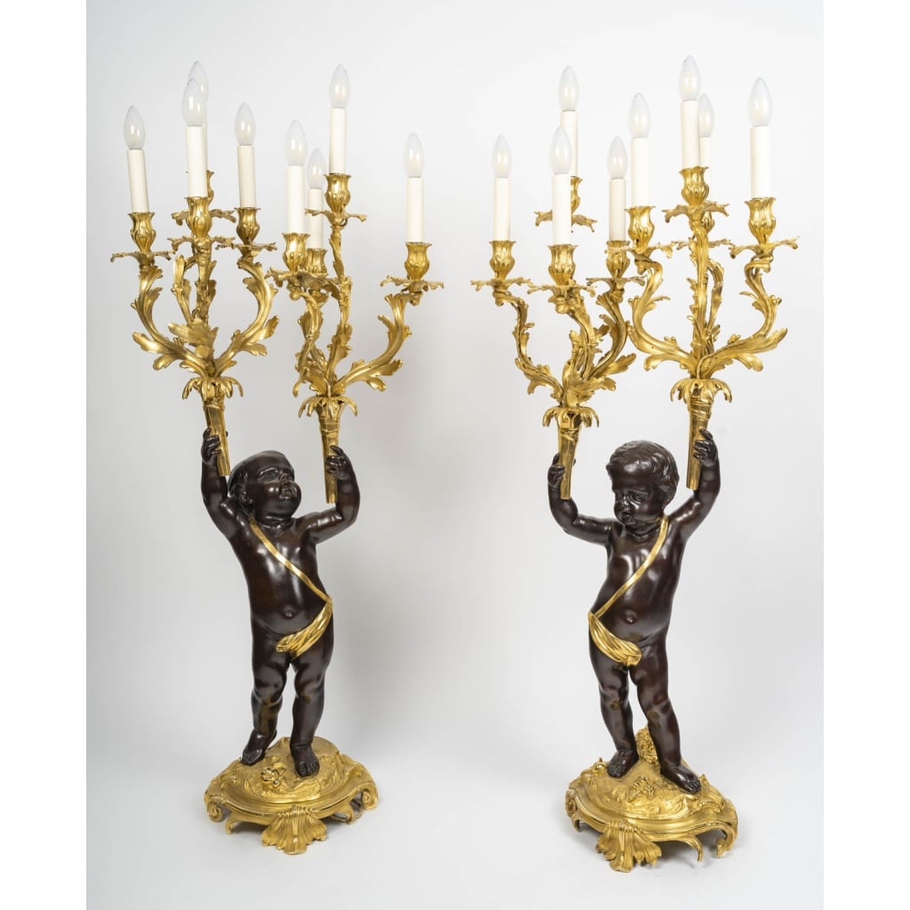 Exceptionnelle paire de grands candélabres Napoléon III en bronze patiné et bronze doré, époque XIXe siècle | Biron 