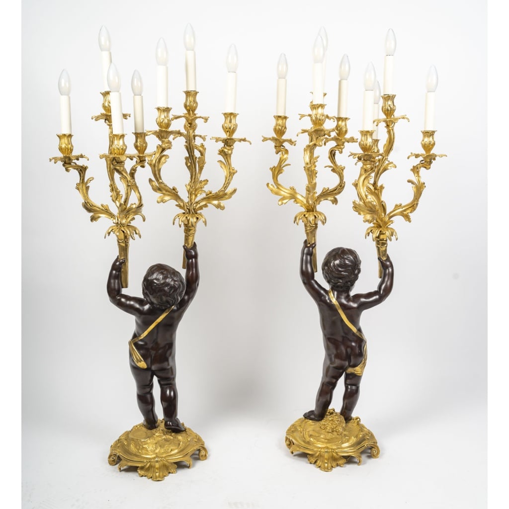 Exceptionnelle paire de grands candélabres Napoléon III en bronze patiné et bronze doré, époque XIXe siècle | Biron 