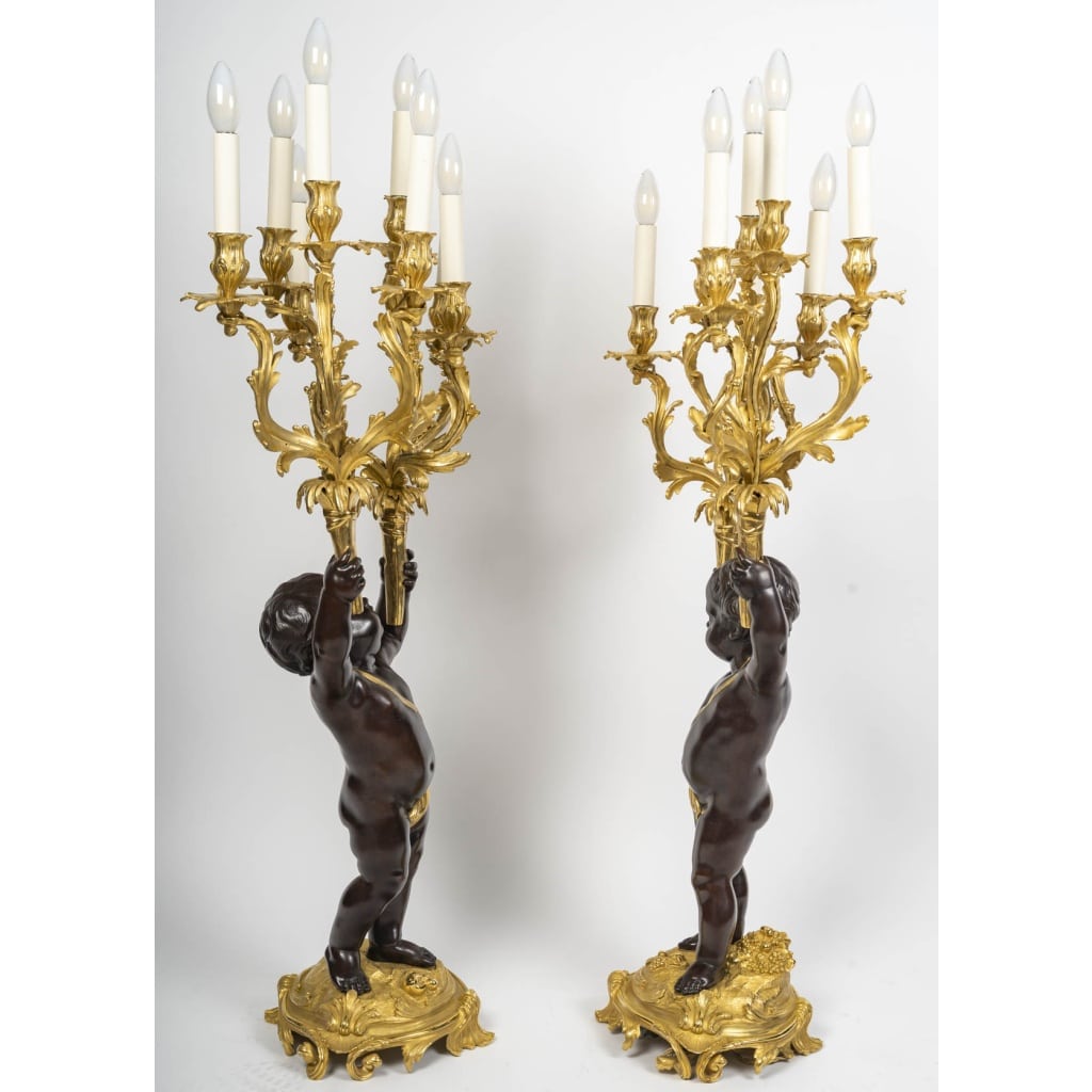 Exceptionnelle paire de grands candélabres Napoléon III en bronze patiné et bronze doré, époque XIXe siècle | Biron 