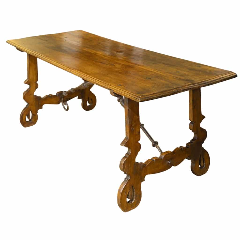 Grande table espagnole en noyer du 18ème siècle | Biron 