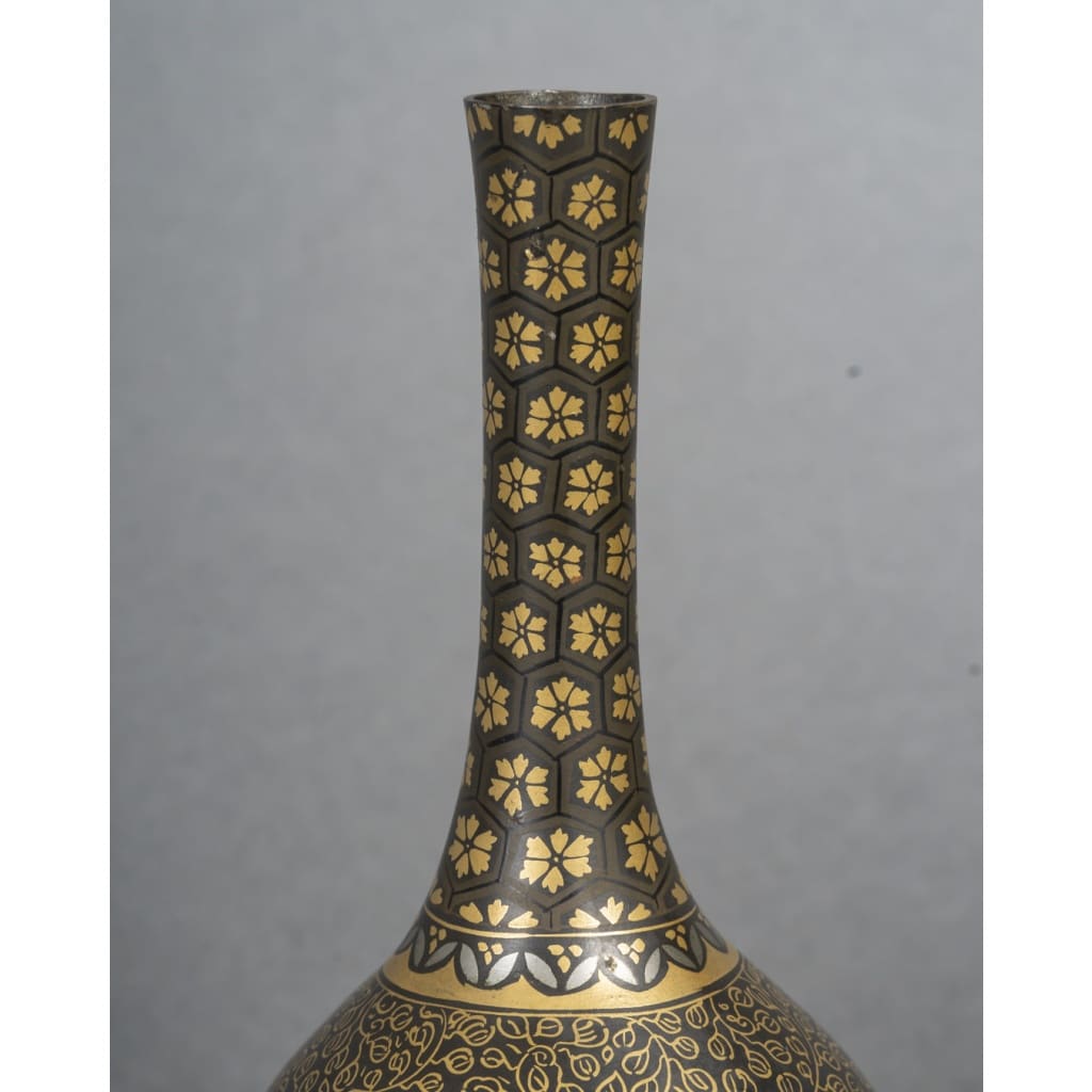 Paire de vases japonais en bronze en Nuno-me-zô-gan | Biron 