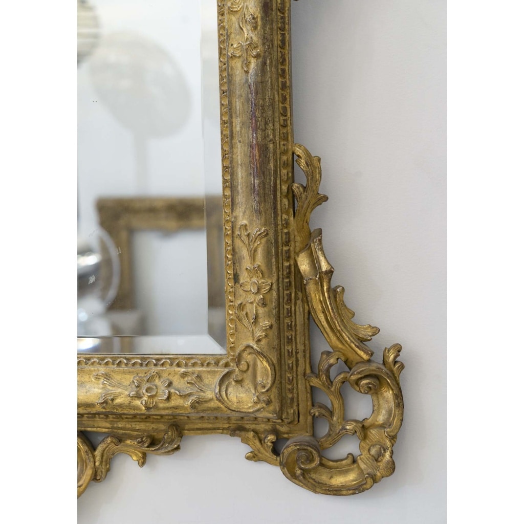 Miroir italien en bois sculpté doré d’époque XIXème siècle | Biron 