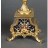 Une garniture de cheminée en bronze doré et émail cloisonné, XIXè siècle | Biron 