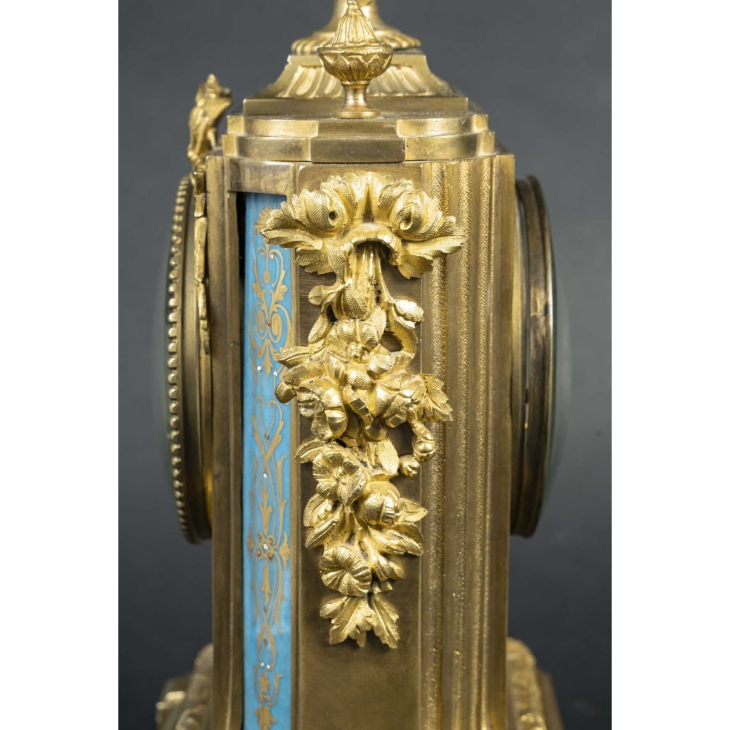 Pendule en bronze et porcelaine, Époque Napoléon III | Biron 
