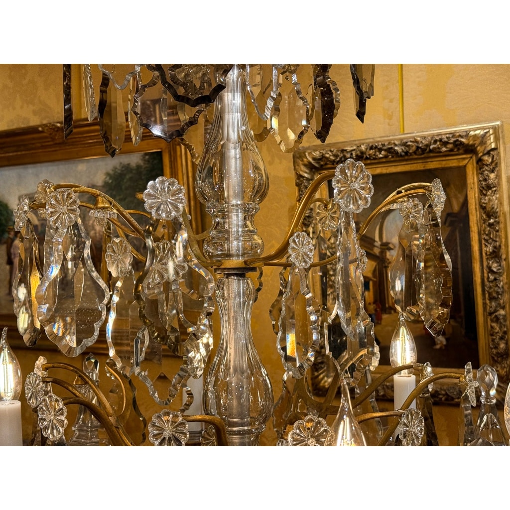 Signé Baccarat Lustre de style Louis XV en bronze doré et décor de crystal taillé vers 1880-1890 | Biron 