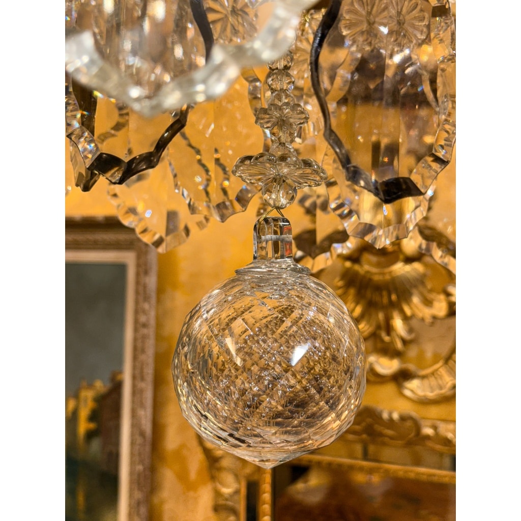 Signé Baccarat Lustre de style Louis XV en bronze doré et décor de crystal taillé vers 1880-1890 | Biron 