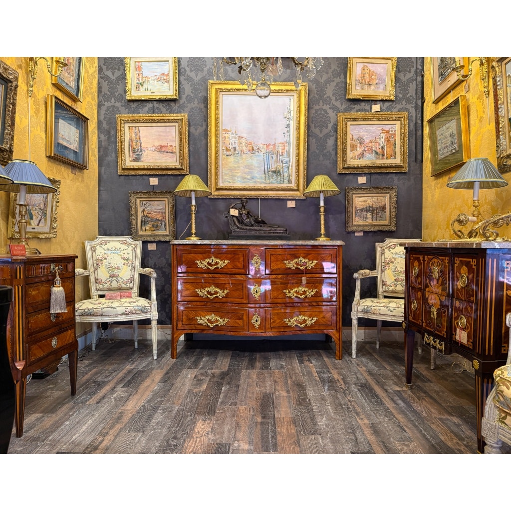 Jean-François Lapie (1720-1797) – Commode en marqueterie de bois de rose et bois de violette d’époque Louis XV | Biron 
