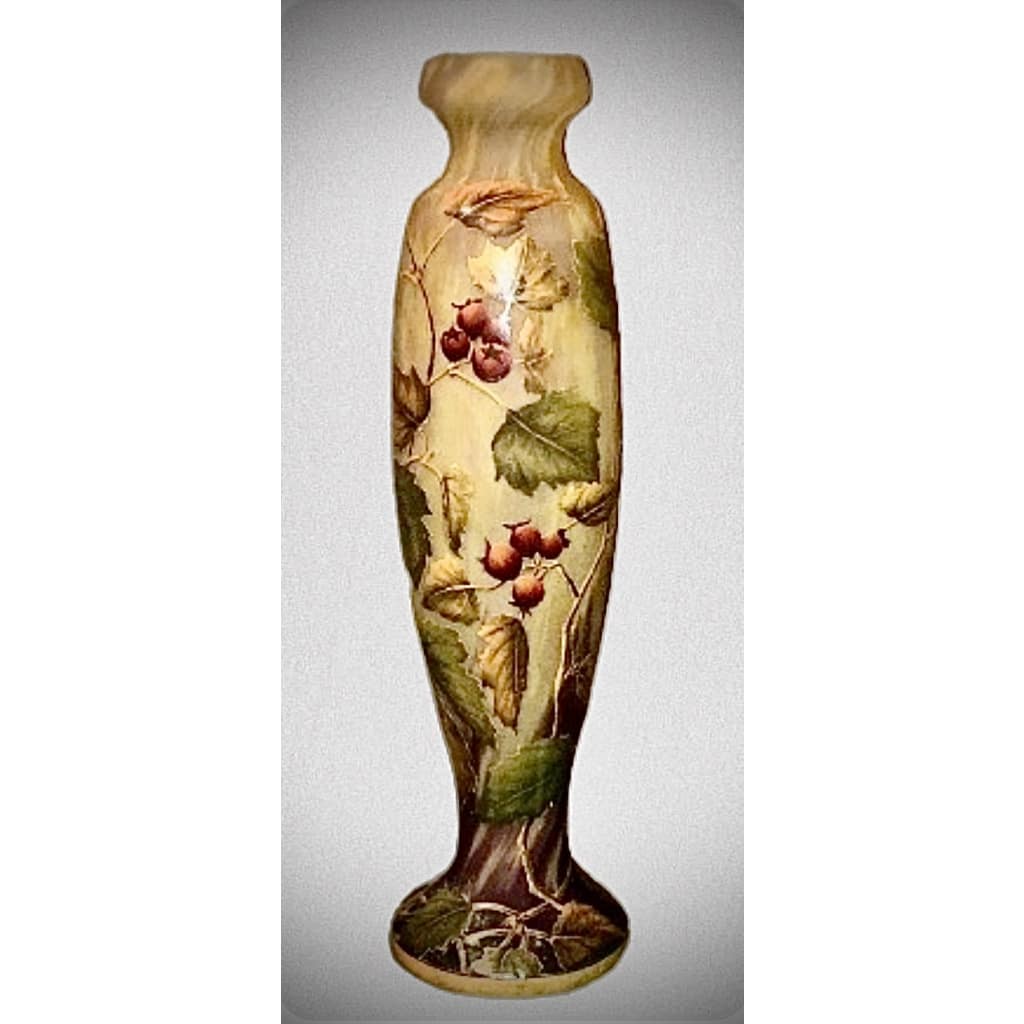 DAUM NANCY VASE A DÉCOR DE POMME D’API | Biron 