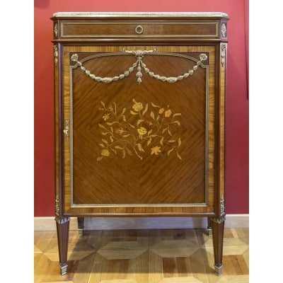 Meuble à hauteur d'appui marqueté