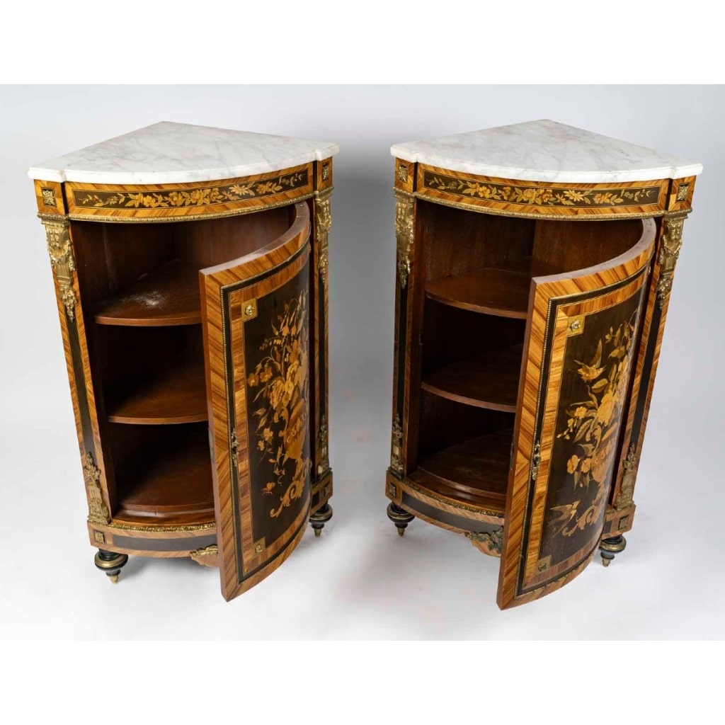 Une paire encoignures de style Napoléon III, fin XIXème siècle 6
